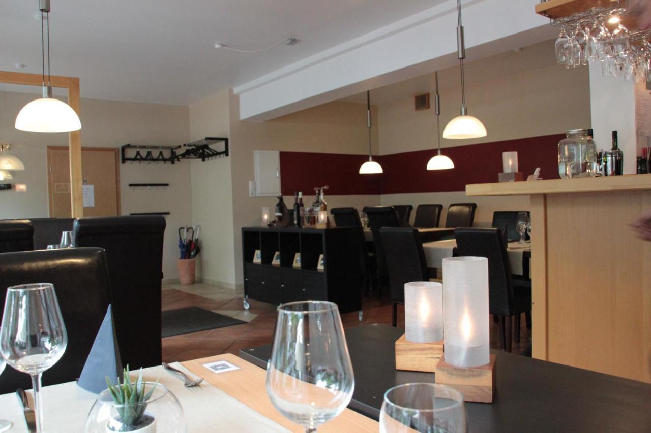 Отель Restaurant Fischbeck'S Grossenkneten Экстерьер фото